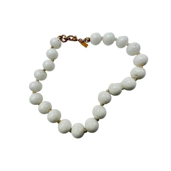 MONET 5 Piece Vintage Jewelry Lot 3 Bracelets 2 Necklaces Silver Tone and White - Picture 4 of 9